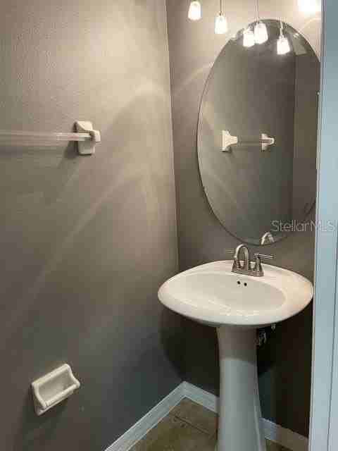 6847 46th Ln N - Photo 4 of 36
