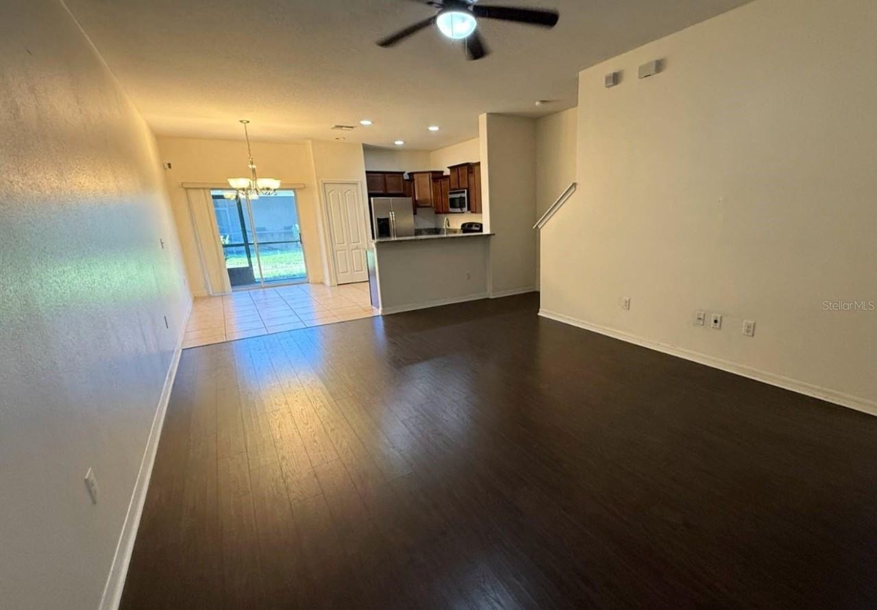 2807 Lantern Hill Ave - Photo 3 of 20