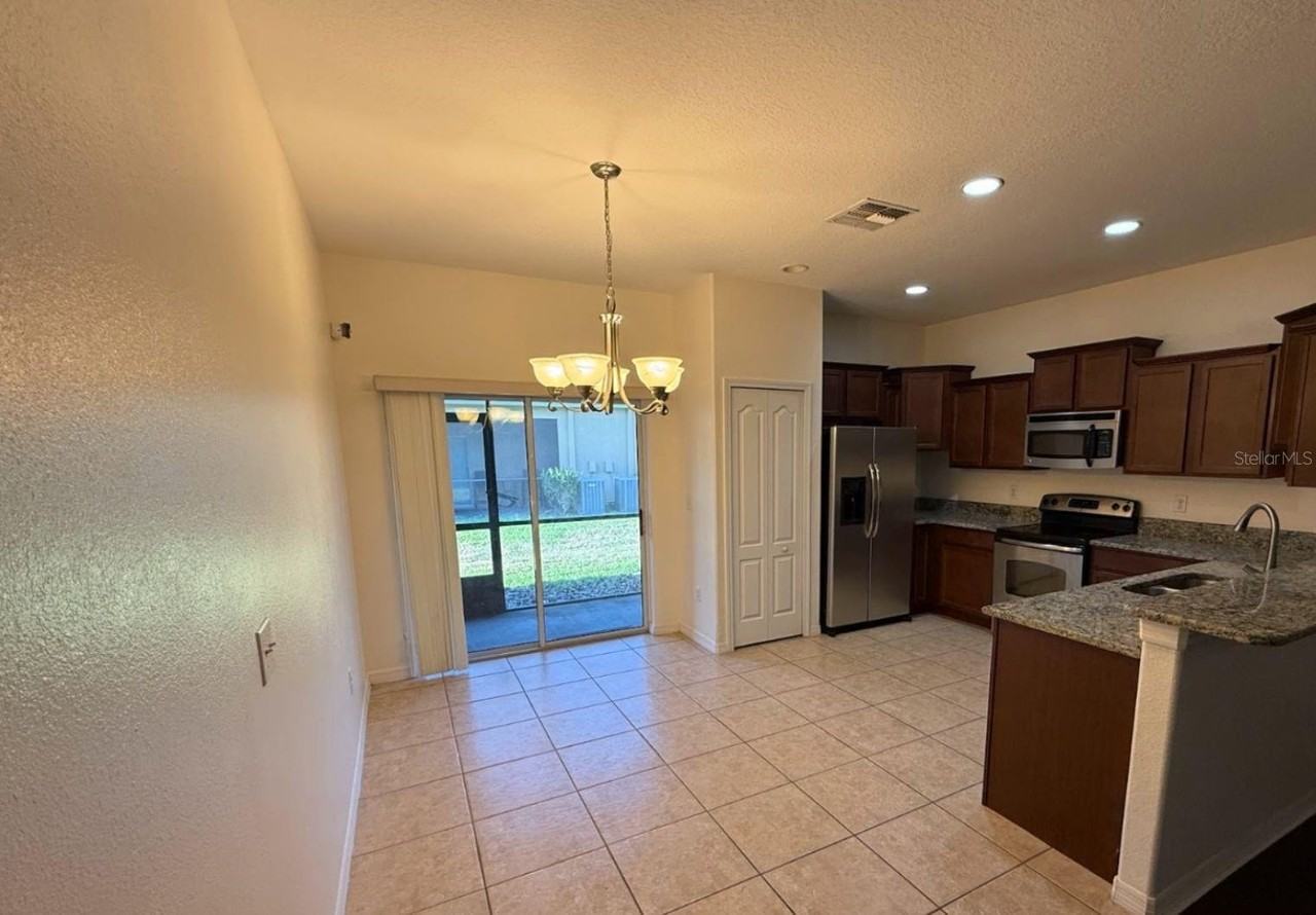 2807 Lantern Hill Ave - Photo 5 of 20