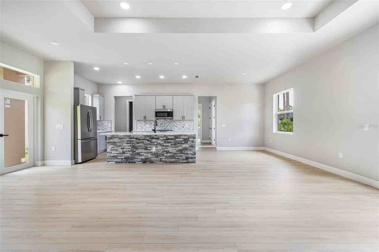 2635 Snug St - Photo 5 of 29