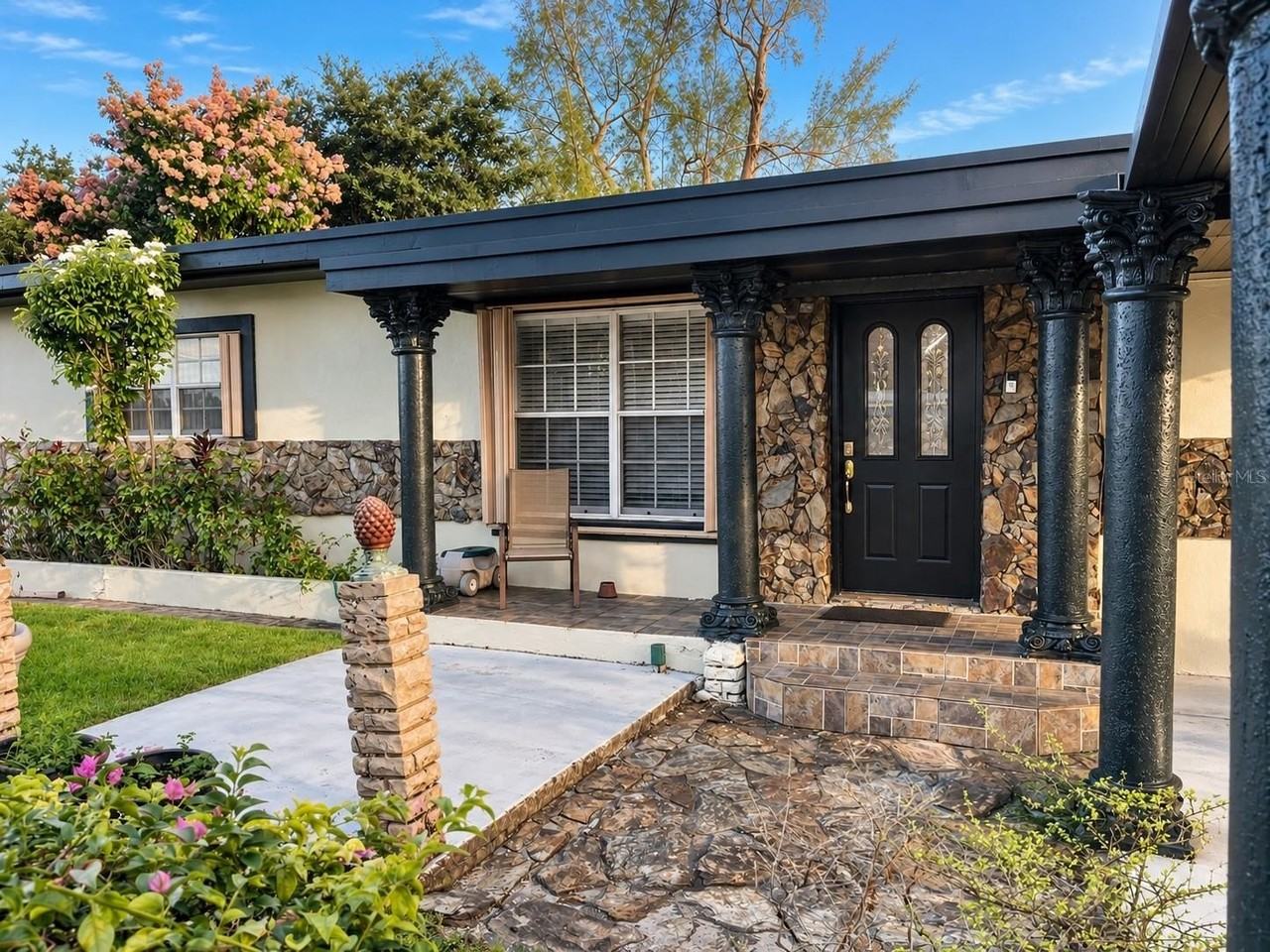 2310 Nw 97th St - Photo 2 of 25