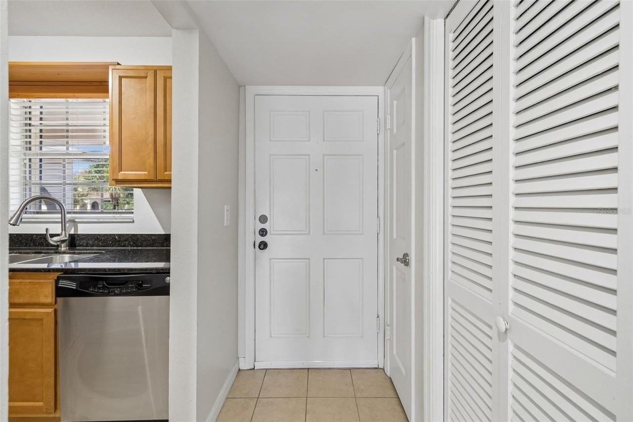 10354 Carrollwood Ln #197 - Photo 4 of 32