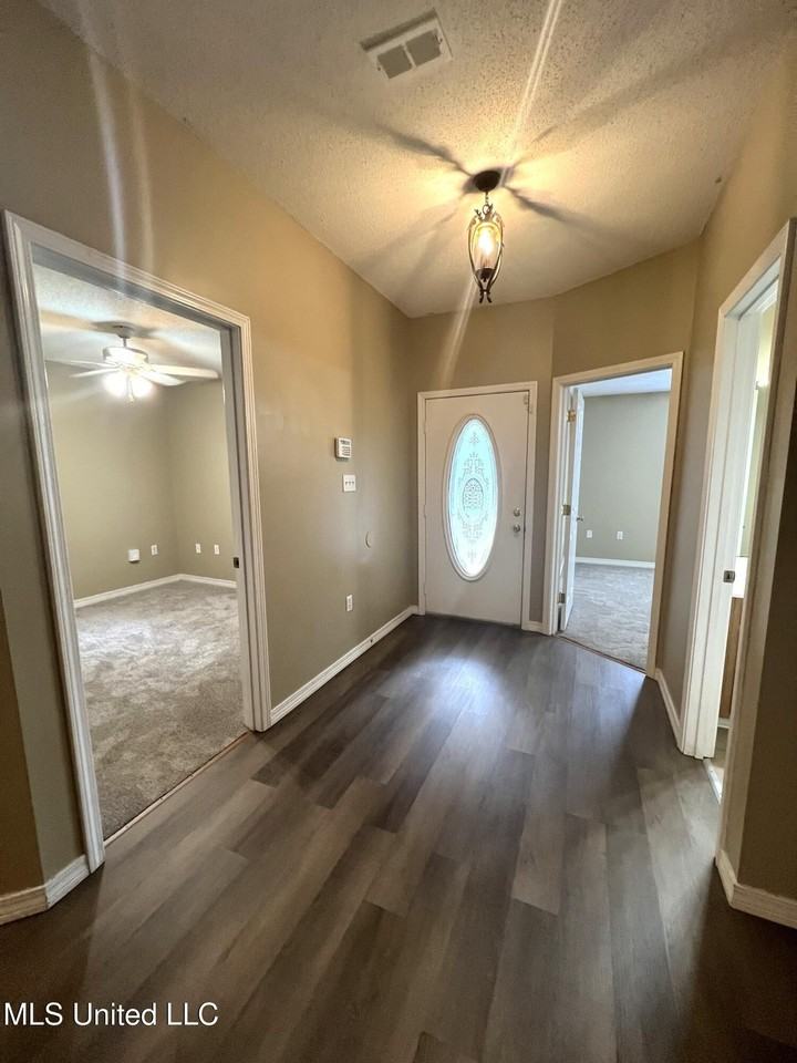 12338 Windward Dr - Photo 5 of 20