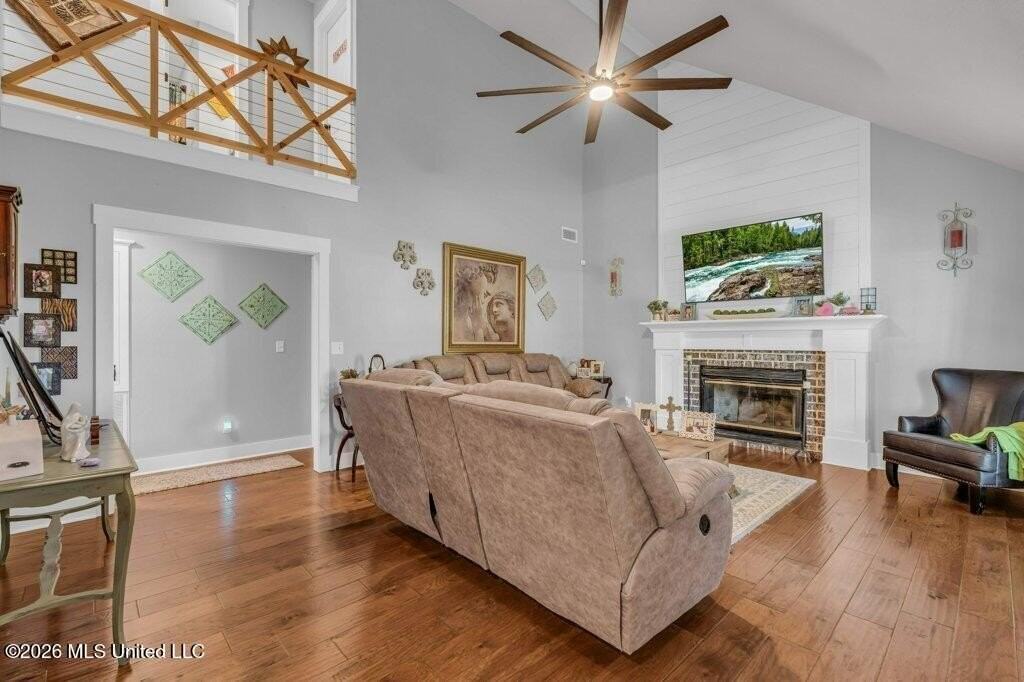 108 Countryside Ln - Photo 4 of 34