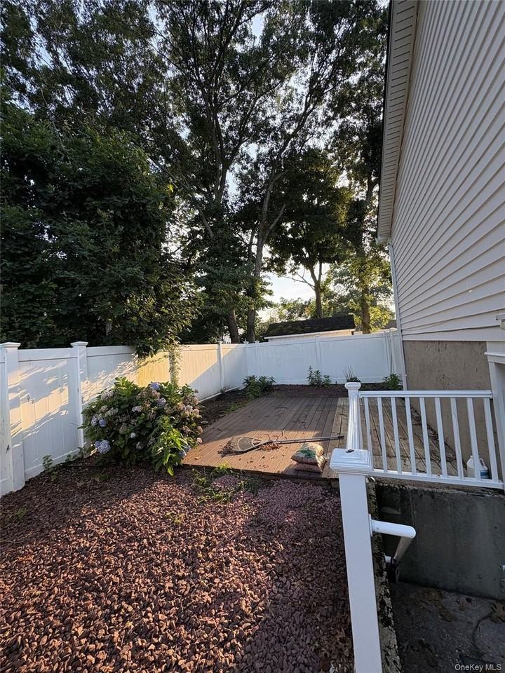 6 Wadsworth Ave - Photo 3 of 12