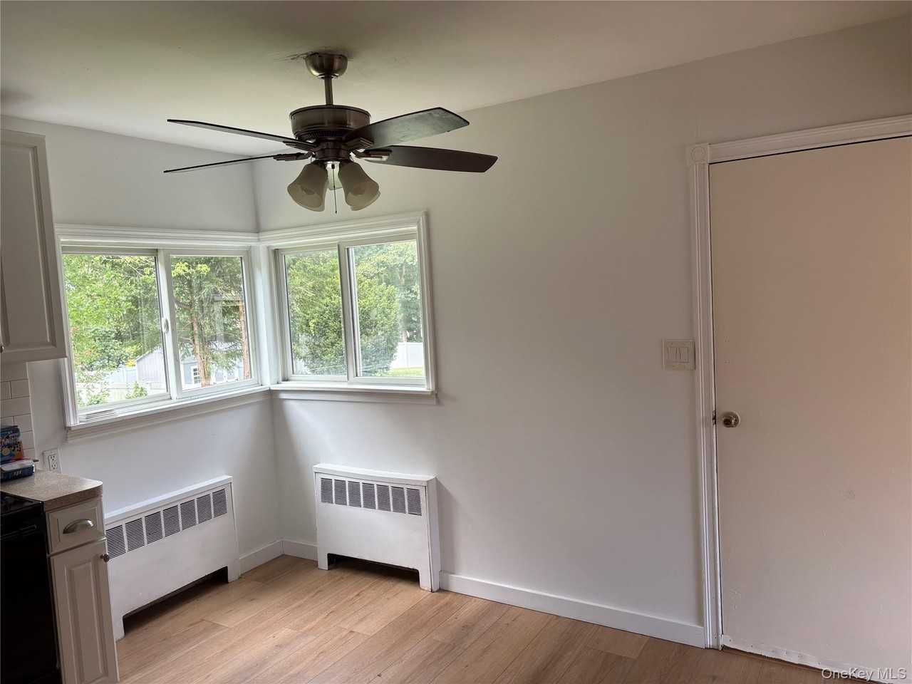 24 Carl St - Photo 6 of 15