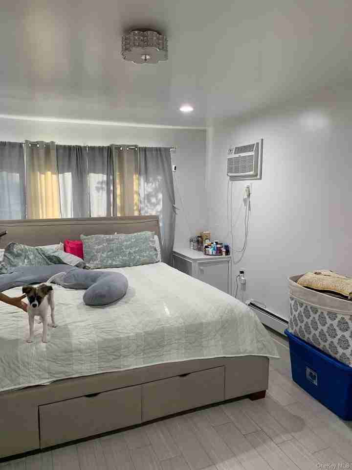 1093 Round Swamp Rd - Photo 3 of 7