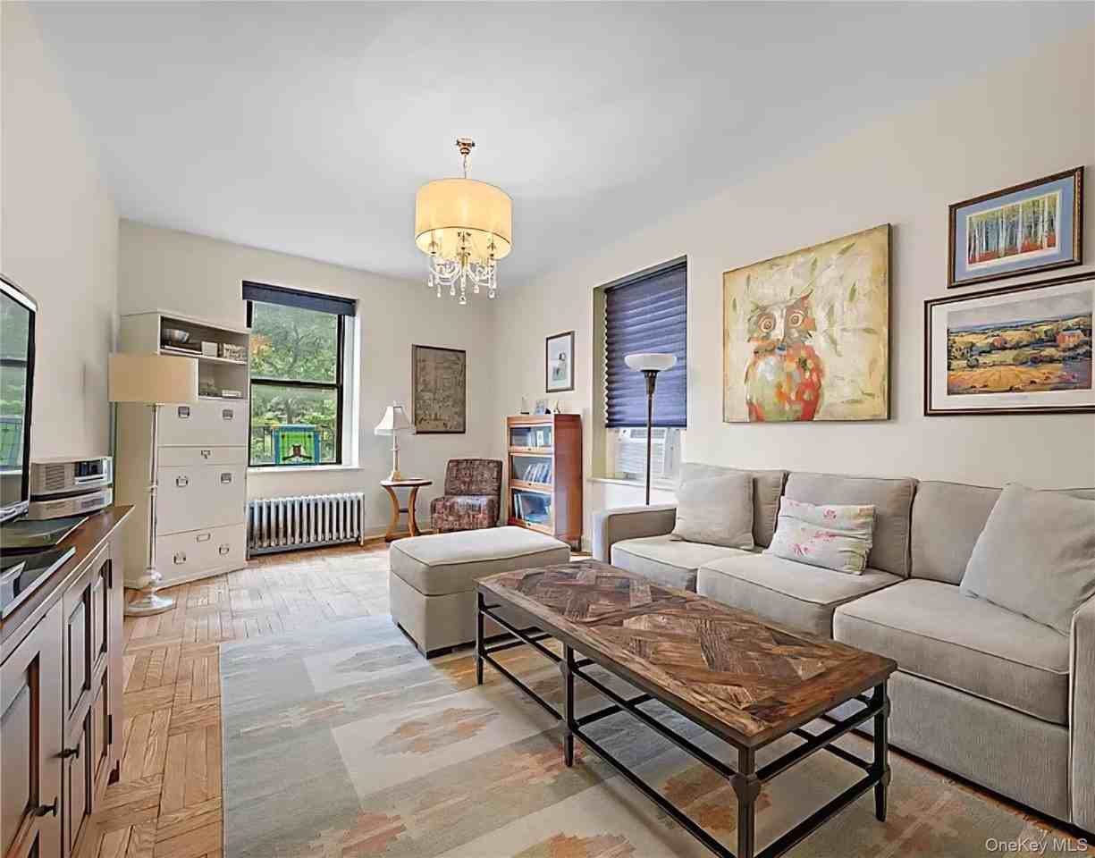 1175 Anderson Ave #2E - Photo 2 of 6