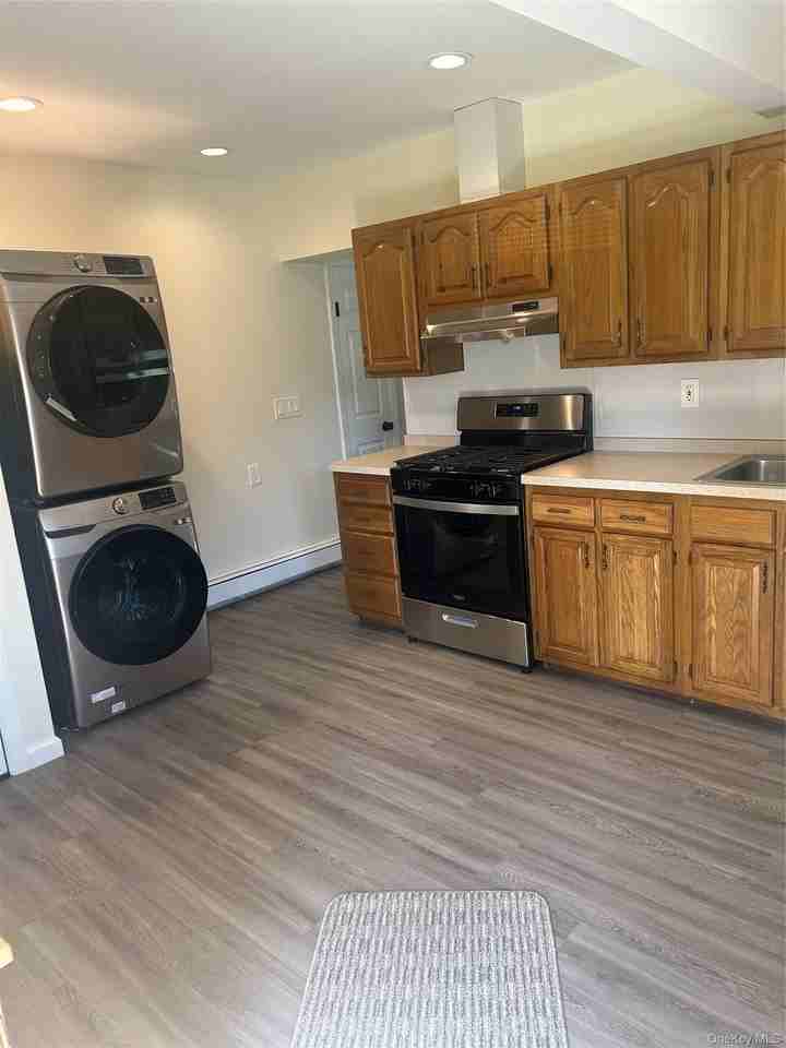 50 Willow Ln - Photo 4 of 12