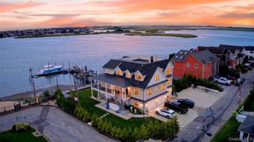 featured image of 1 North Dr