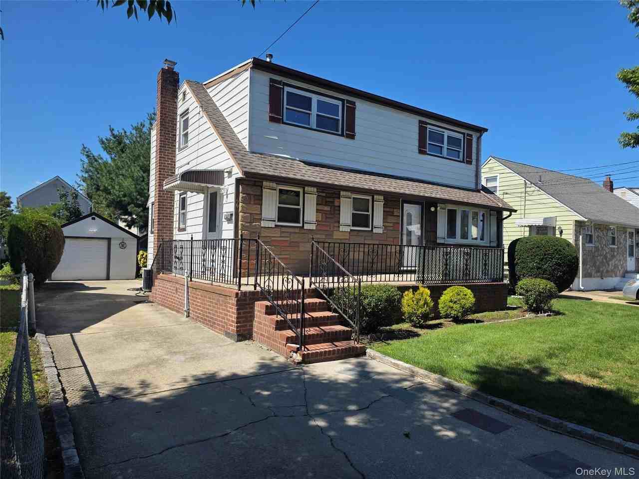 66 Gates Ave #1 - Photo 2 of 19