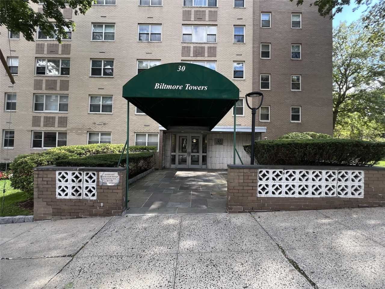 30 Lake St #8D