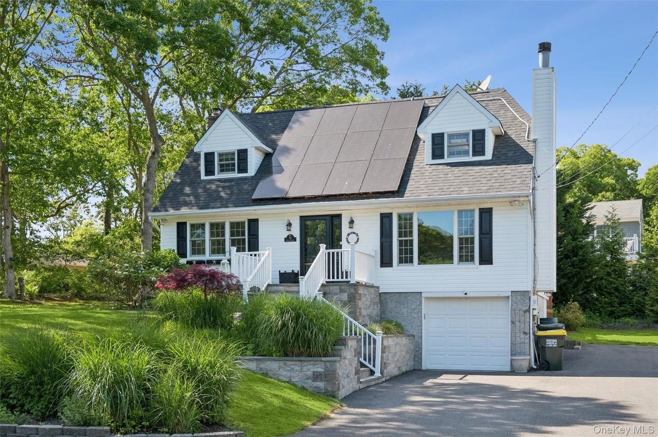 58 Ocean Ave - Photo 2 of 21