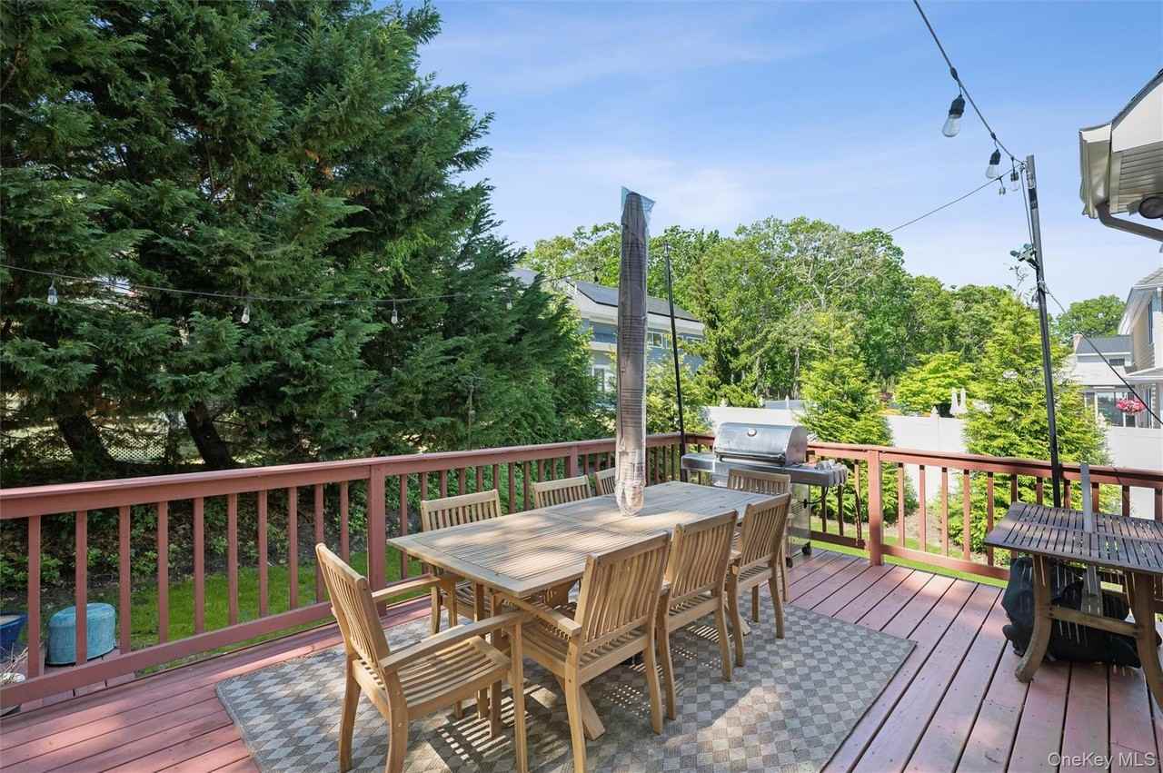 58 Ocean Ave - Photo 6 of 21
