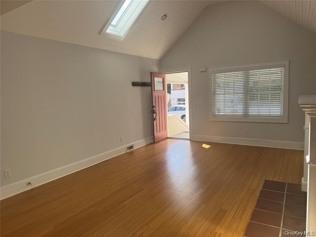 46 Clayton Ave - Photo 4 of 30