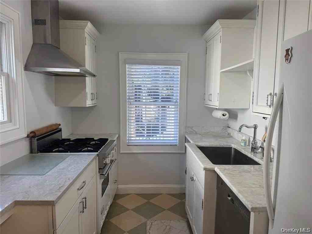 46 Clayton Ave - Photo 6 of 30