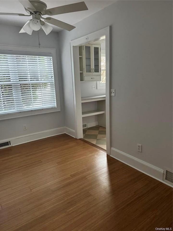 46 Clayton Ave - Photo 7 of 30