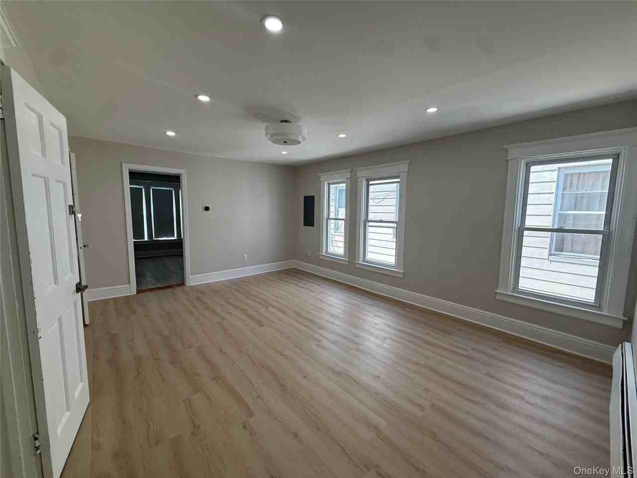 8809 132nd St #2 - Photo 5 of 7
