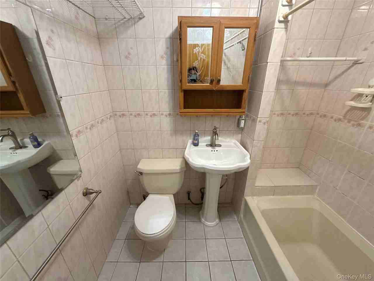 8809 132nd St #2 - Photo 6 of 7