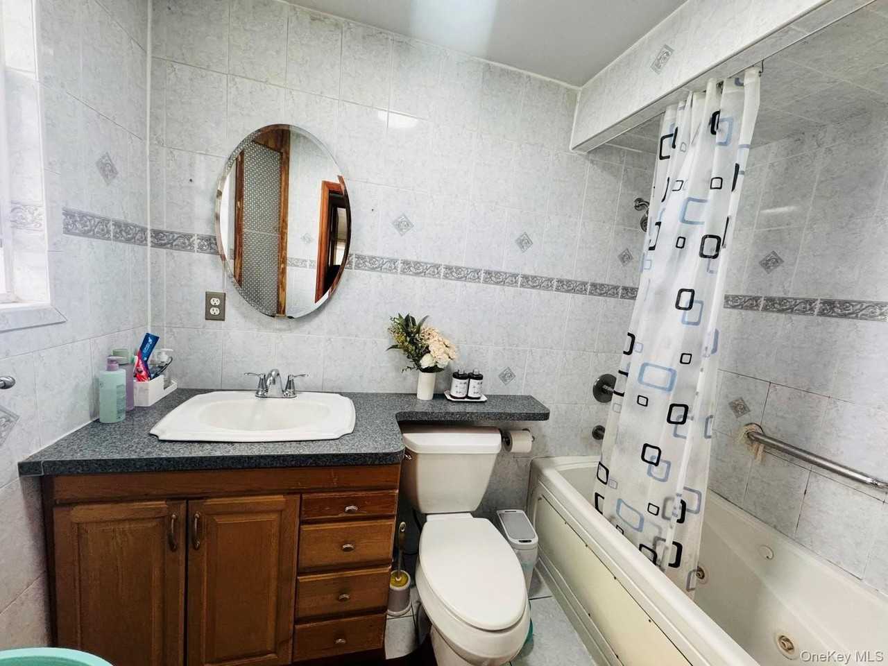 19214 109th Ave #1stFL - Photo 3 of 9