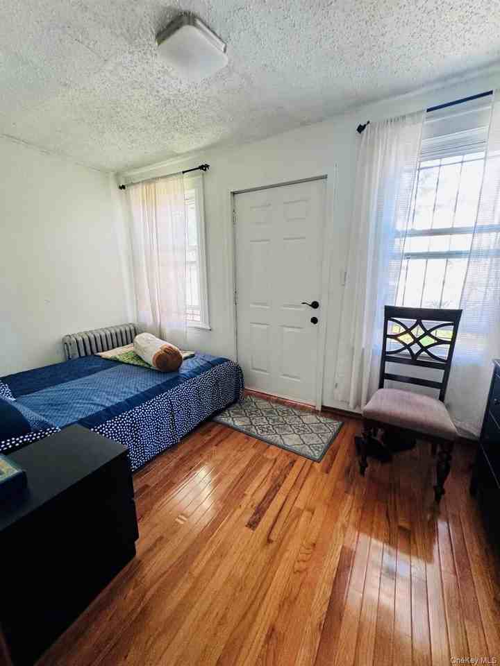 19214 109th Ave #1stFL - Photo 4 of 9