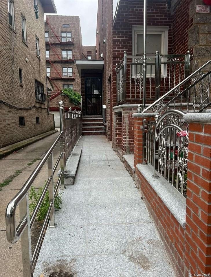 3426 75th St #2R - Photo 2 of 9
