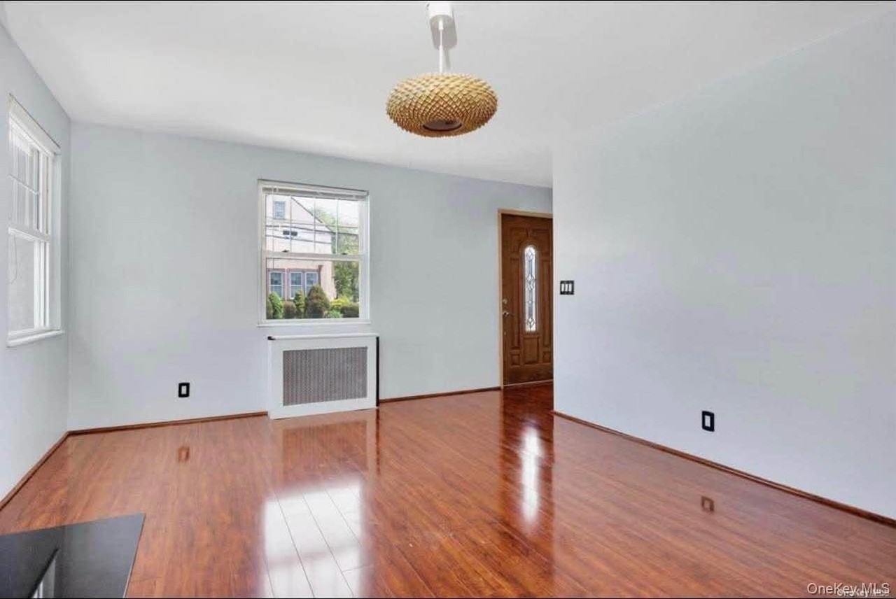 220 N Corona Ave #1 - Photo 5 of 19