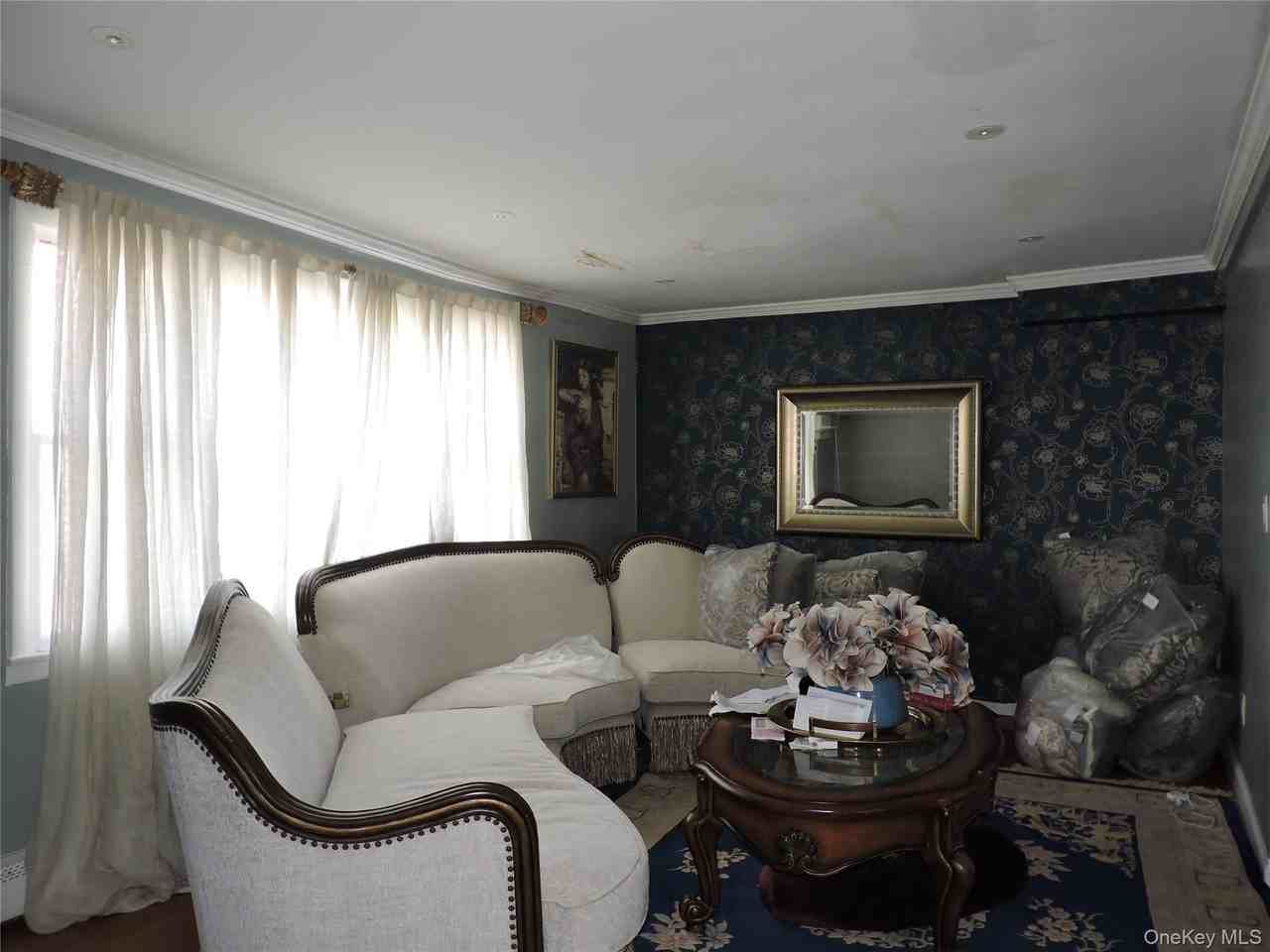 18 Leach St - Photo 2 of 9