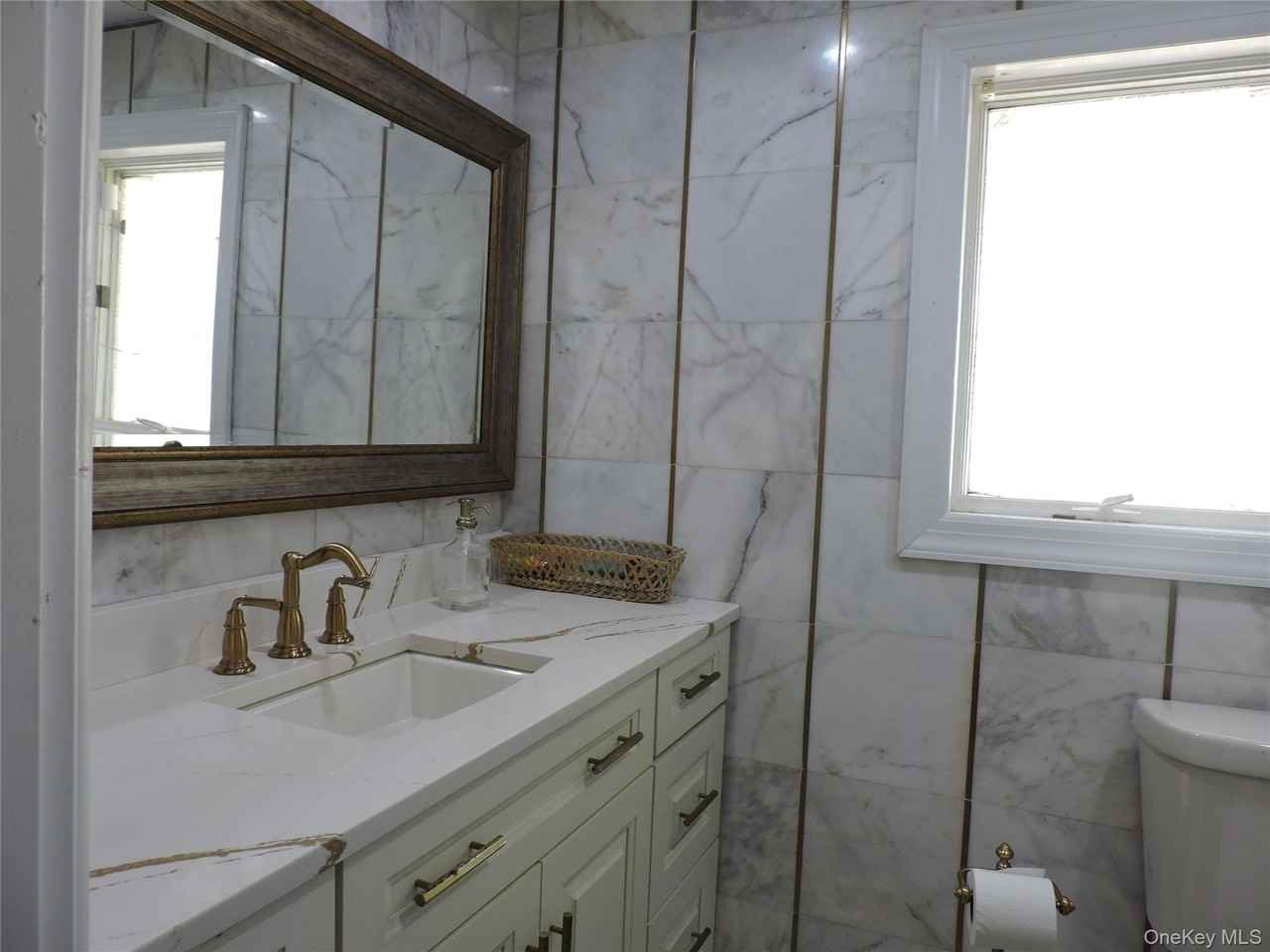 18 Leach St - Photo 6 of 9