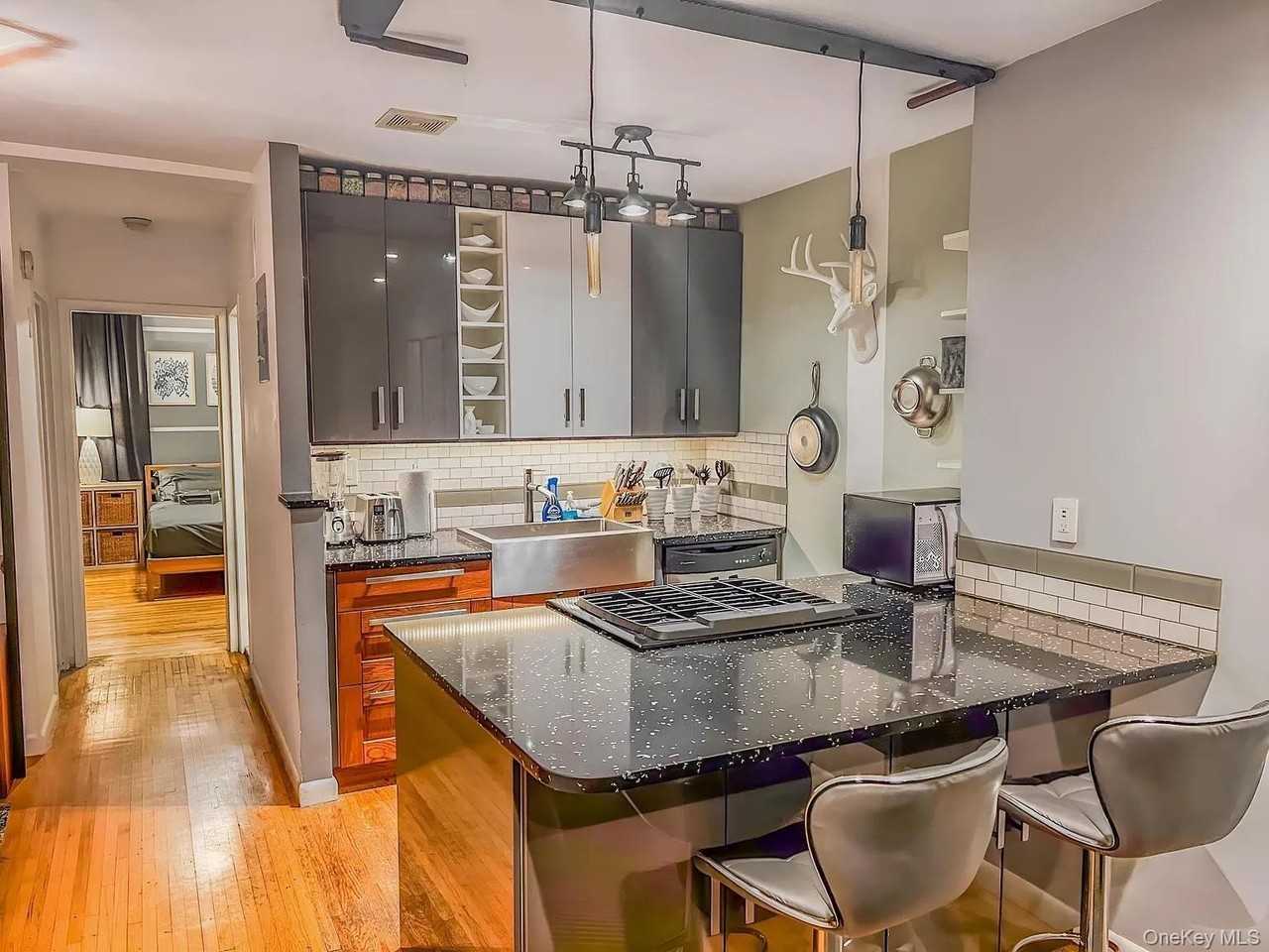 291 Martense St #3R - Photo 2 of 9