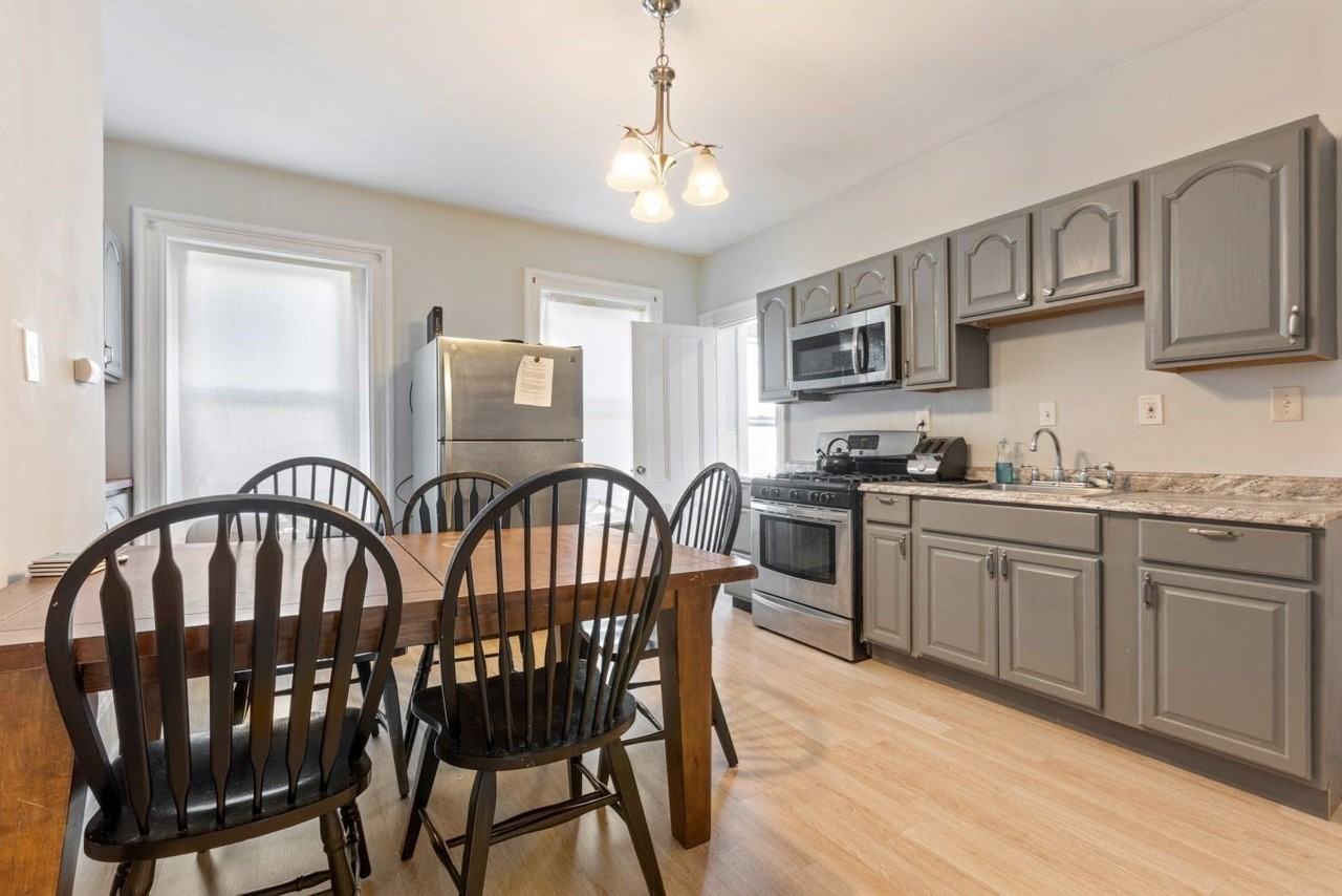 94 Mount Pleasant Ave #2 - Photo 3 of 21