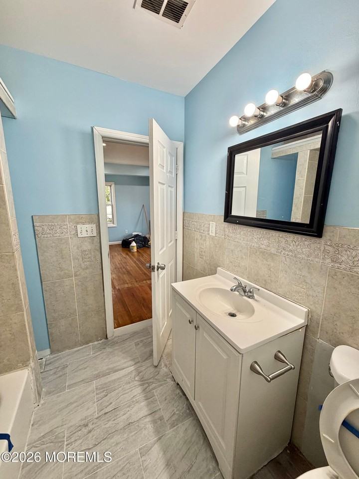 40 Raymond Ter ## 42 - Photo 5 of 14