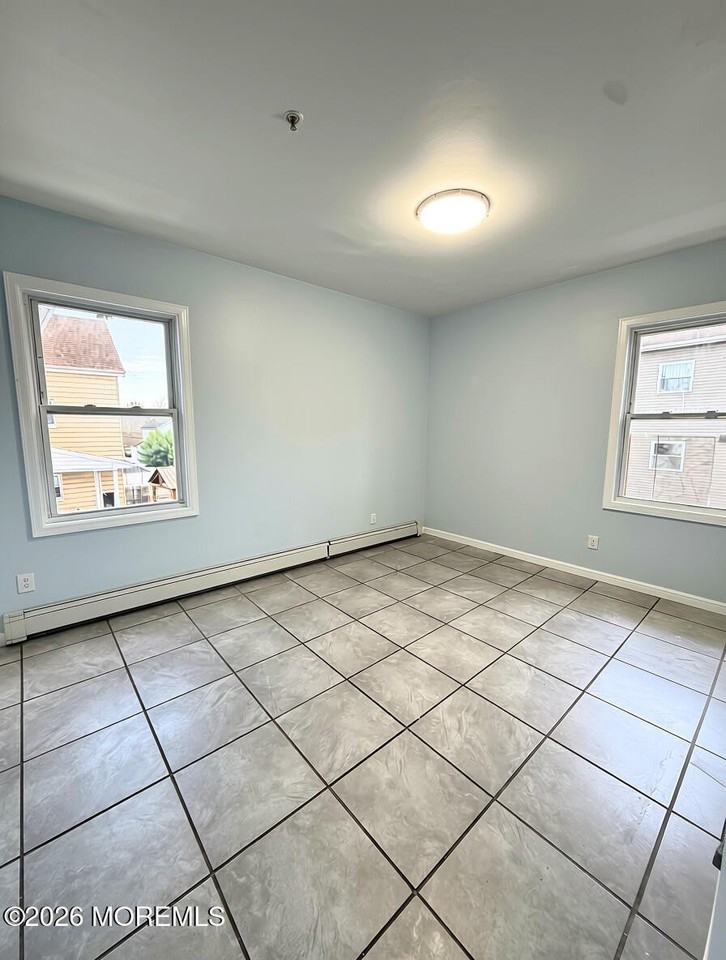 410 1st Ave #2 - Photo 3 of 6