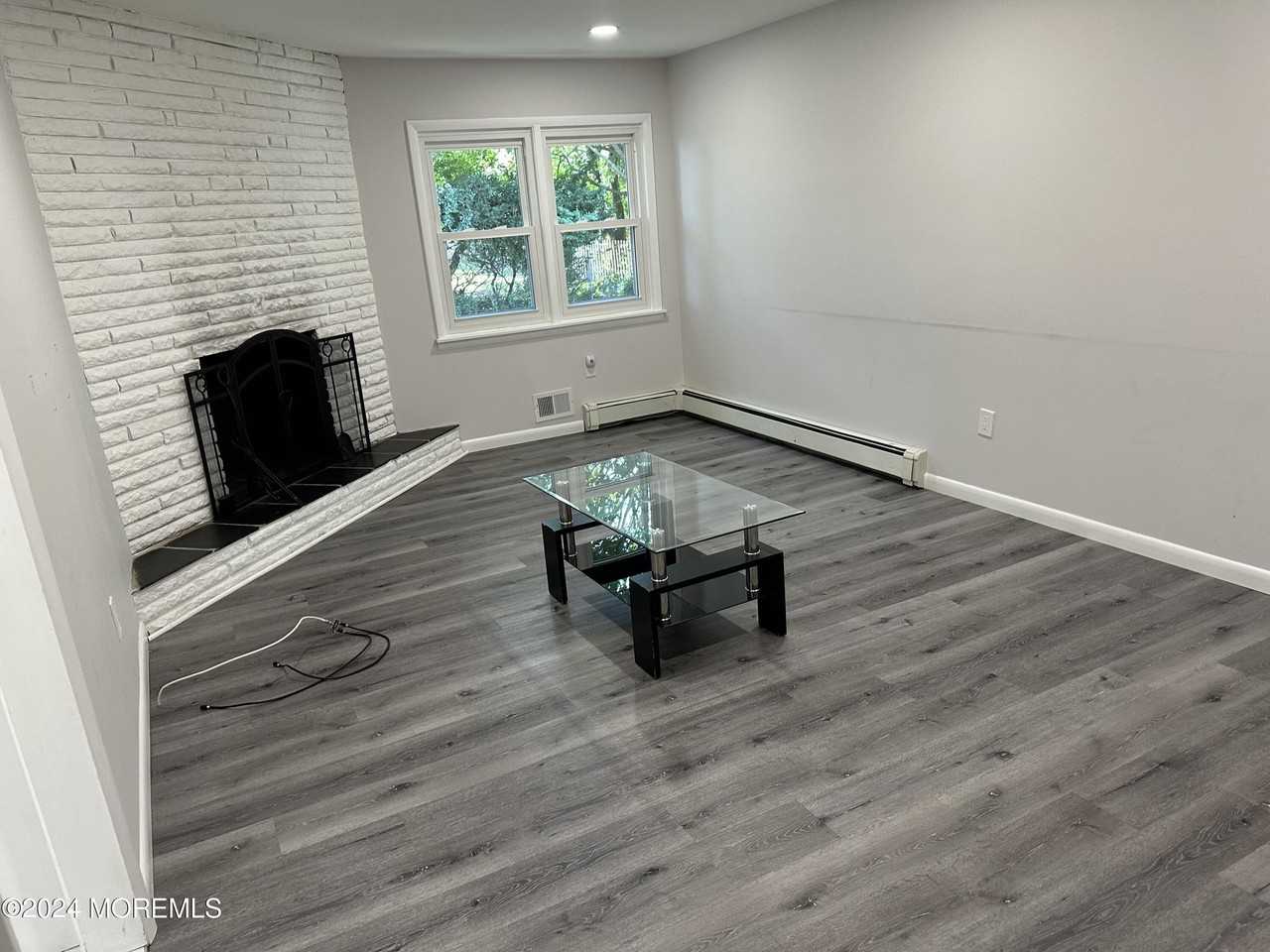 368 Highland Ave - Photo 4 of 13