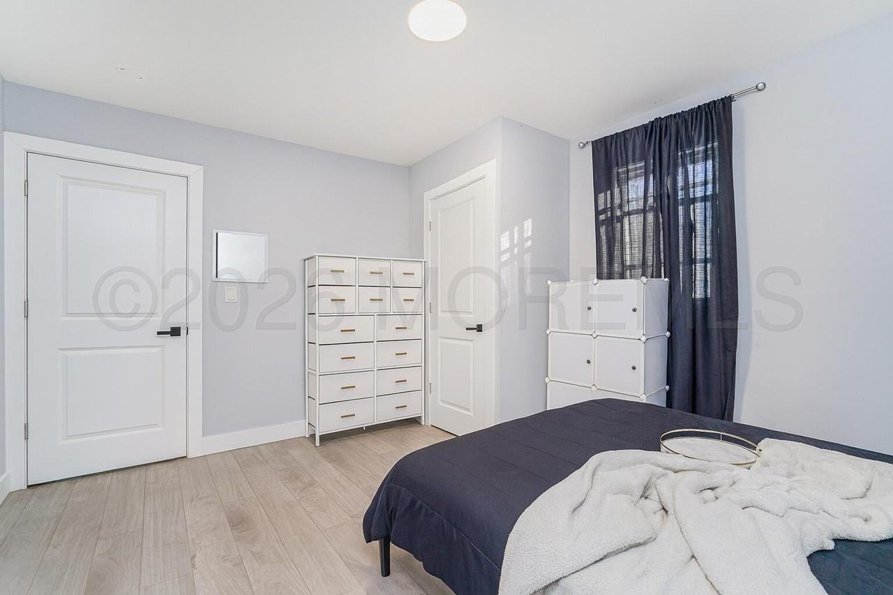1235 Washington Ave #2 - Photo 6 of 10