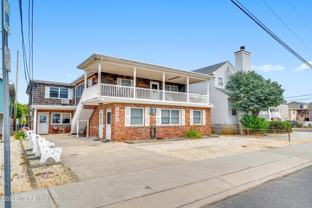 905 Sw Central Ave #D - Photo 1 of 1