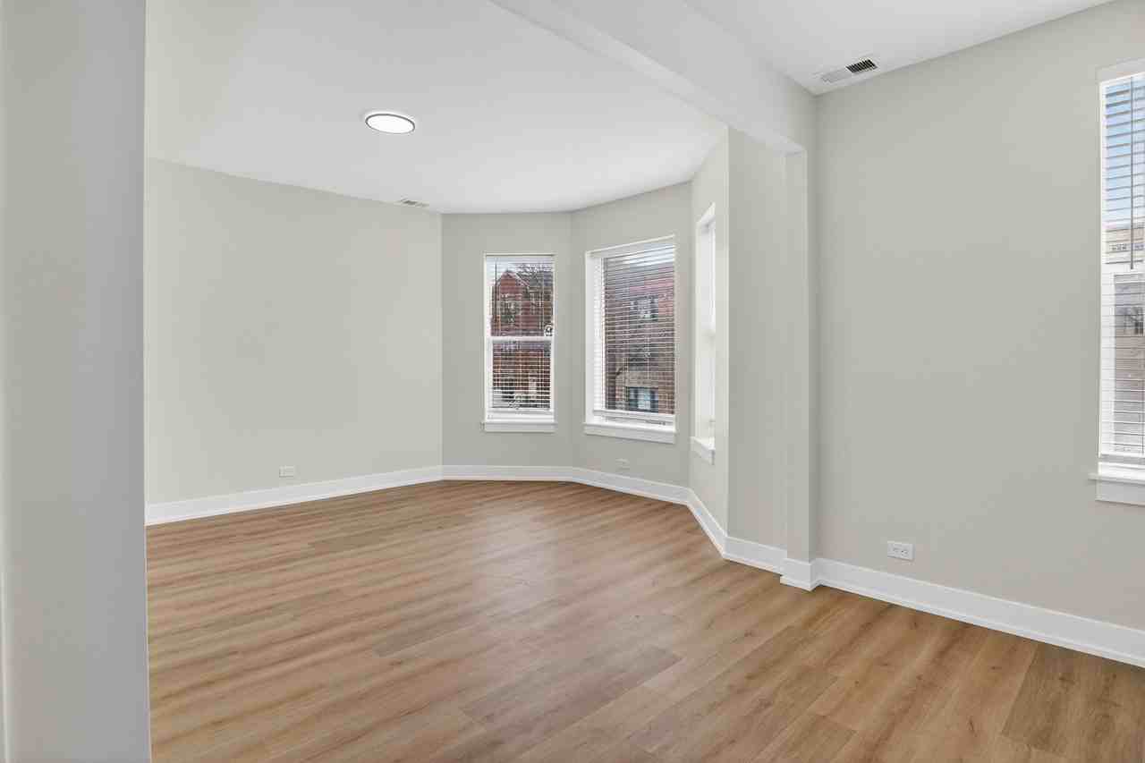 4622 S Calumet Ave #3S - Photo 5 of 35