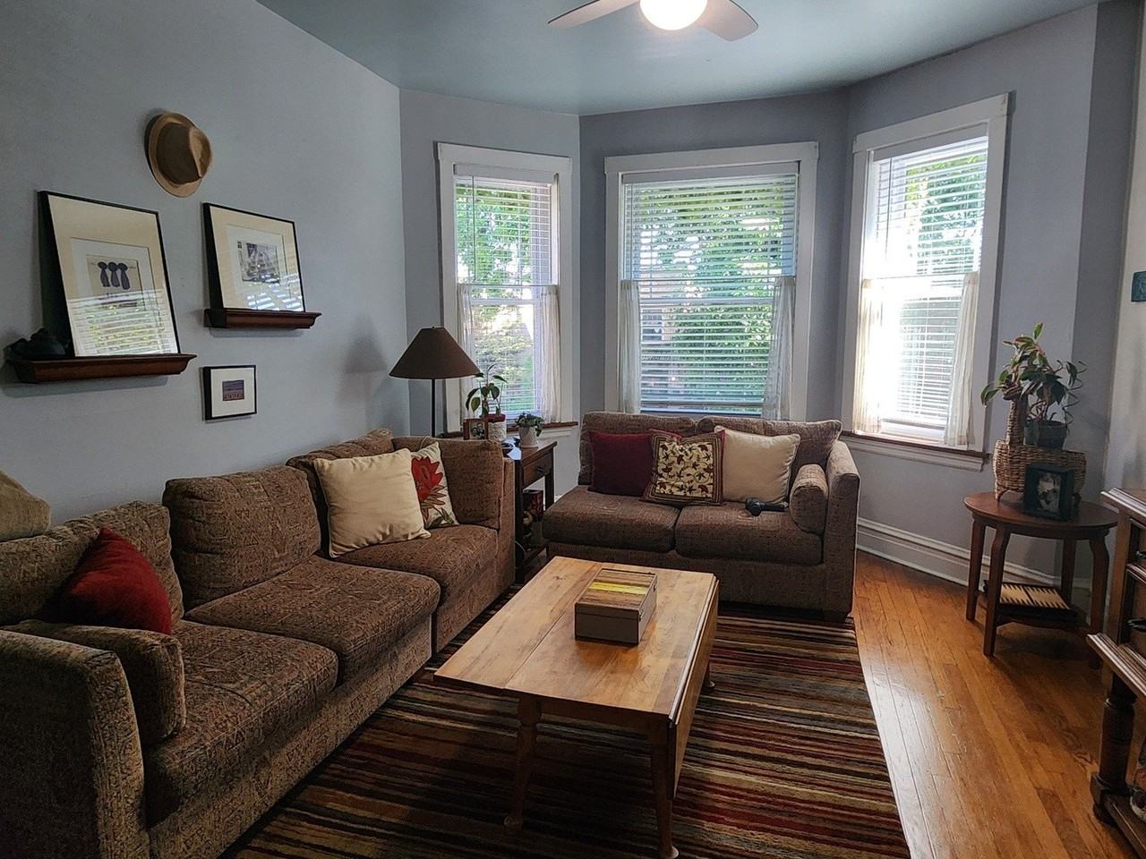 2538 W Gunnison St #2 - Photo 3 of 18