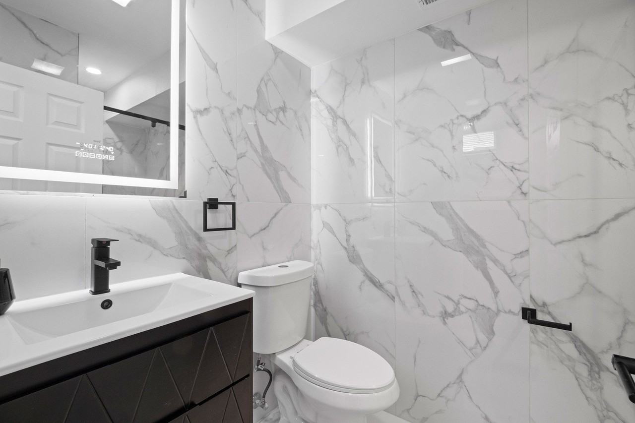 6449 S Kenwood Ave #2 - Photo 3 of 15