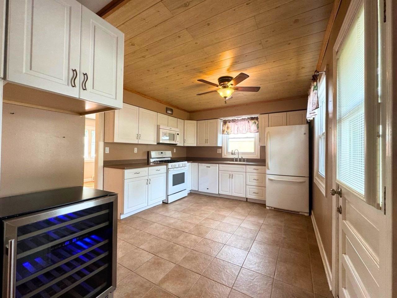 817 S Spring Rd - Photo 3 of 15