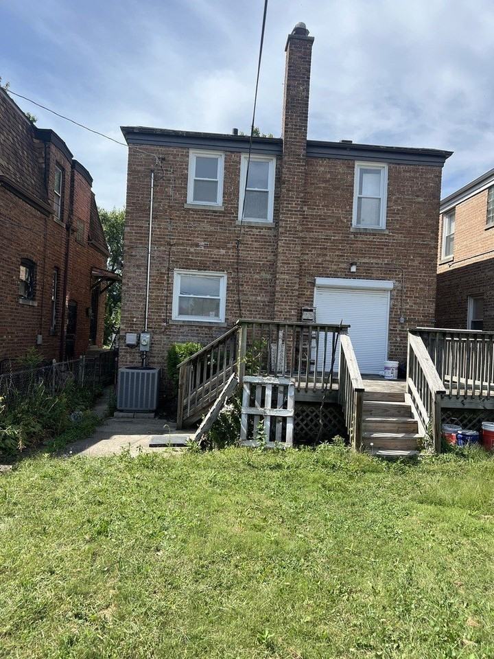 8507 S Dorchester Ave - Photo 4 of 5