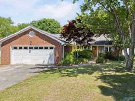 104 Sleepy Hollow Ln - Photo 1 of 1