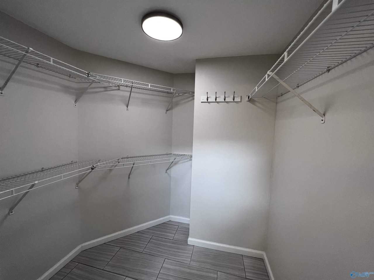 112 Lily Ct - Photo 7 of 19