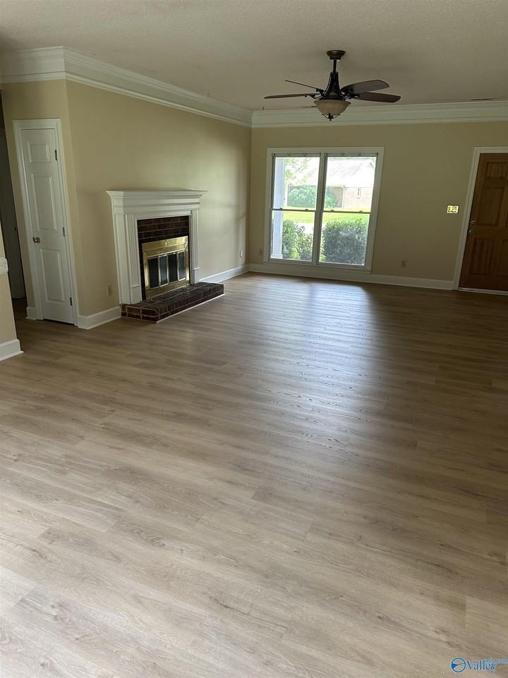 161 Raspberry Way - Photo 4 of 15