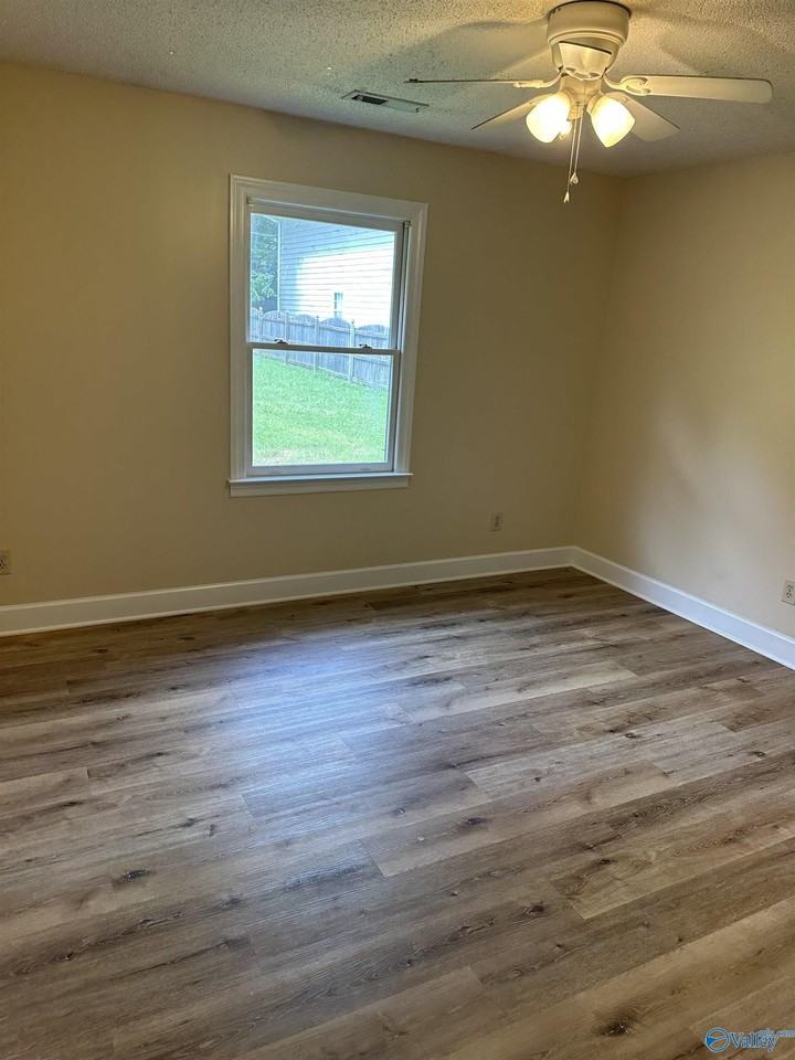 161 Raspberry Way - Photo 6 of 15