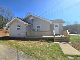 featured image of 305 Kingtown St