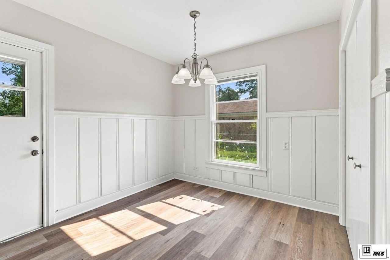 1418 Willis St - Photo 5 of 25