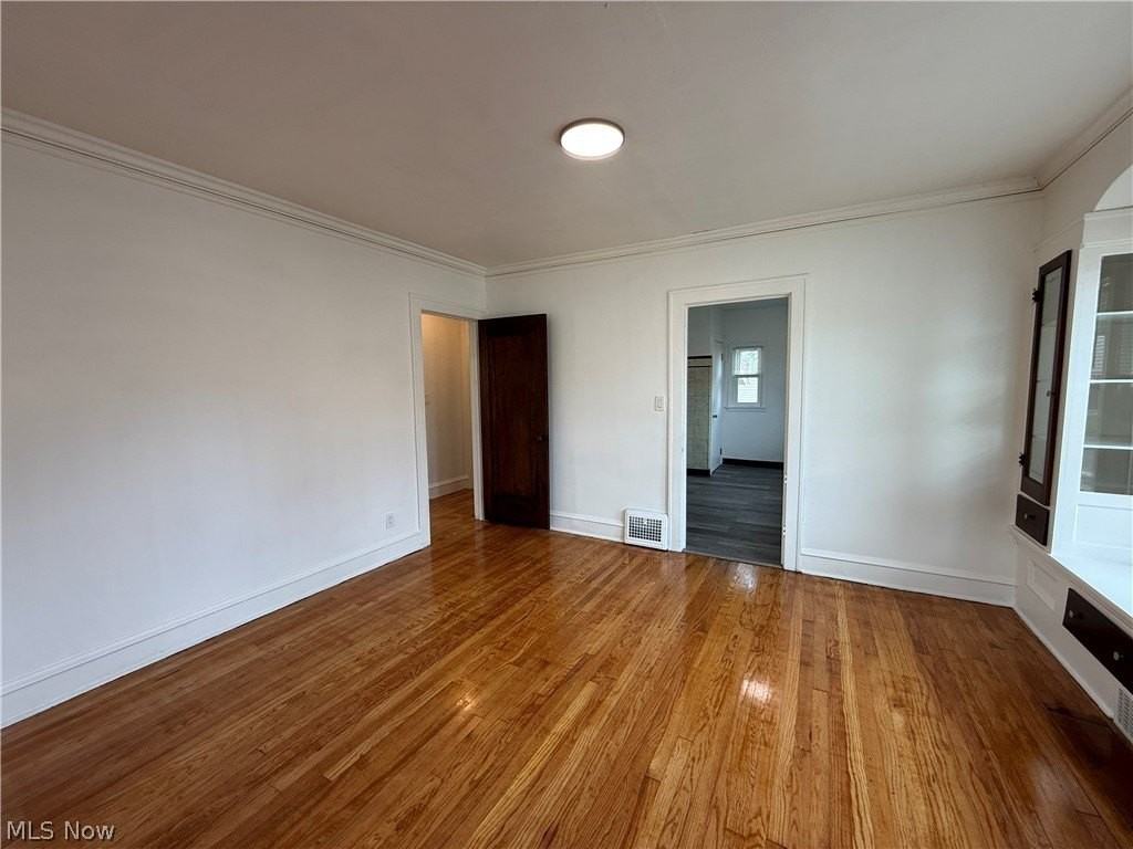 4162 W 140th St #1 - Photo 4 of 16