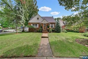 featured image of 83 Fairfield St