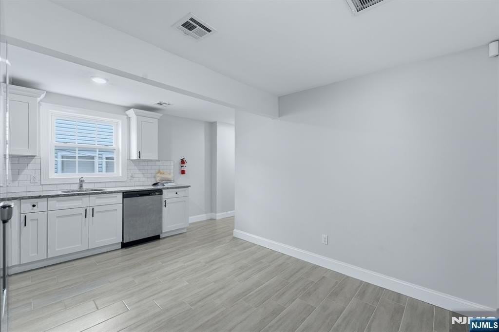 428 Valley St - Photo 6 of 20